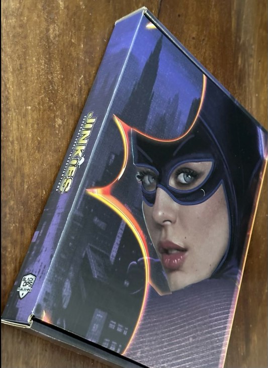 Freebie - Batgirl Collectors Box